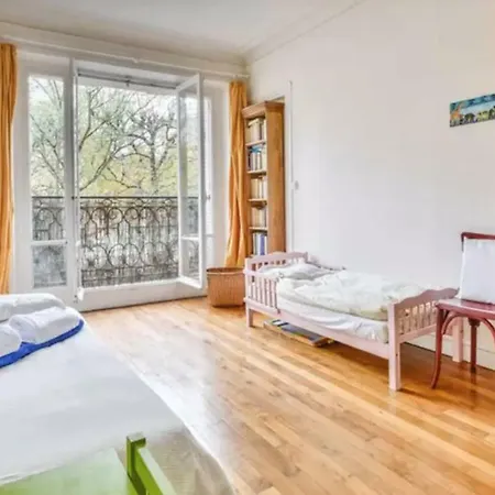 De Charme De 60 M2 Entre Montmartre Et Batignolles Appartamento *