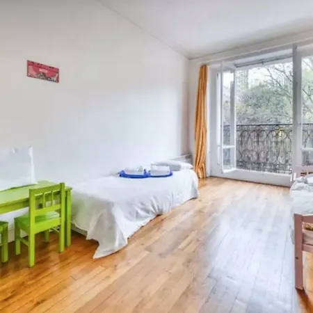 De Charme De 60 M2 Entre Montmartre Et Batignolles Appartamento Parigi