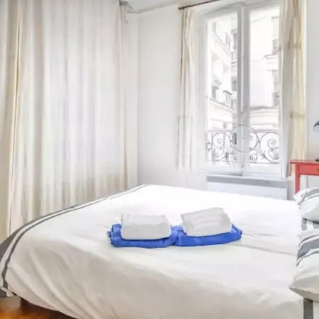 De Charme De 60 M2 Entre Montmartre Et Batignolles Appartamento Parigi